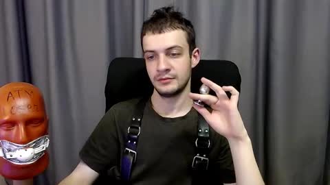 Snapshot of sir_damien chatting on September 15, 2:55 am Sir Damien online show from September 15, 2:55 am