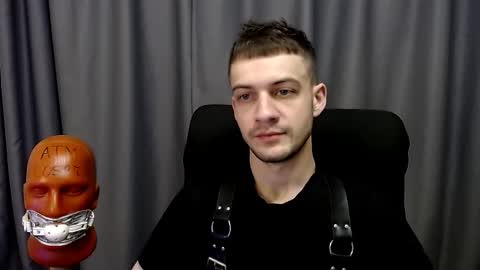 Snapshot of sir_damien chatting on October 10, 2:43 am Sir Damien online show from October 10, 2:43 am