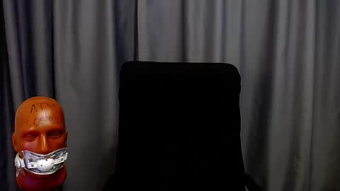 Snapshot of sir_damien chatting on November 2, 9:06 pm Sir Damien online show from November 2, 9:06 pm