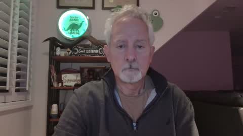 Snapshot of sir_lust_alot chatting on May 19, 9:26 am Don Roberto online show from May 19, 9:26 am