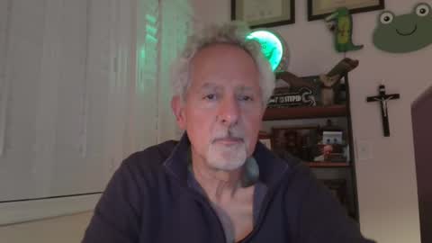 Snapshot of sir_lust_alot chatting on June 20, 6:05 am Don Roberto online show from June 20, 6:05 am