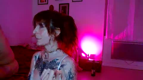 Snapshot of sirena_fox chatting on January 14, 9:09 pm Sirena Fox online show from January 14, 9:09 pm