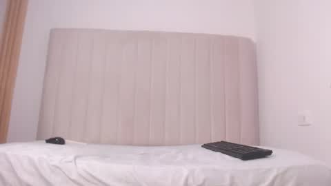 Snapshot of sirena_fuego chatting on May 7, 2:33 pm Elyzabeth online show from May 7, 2:33 pm