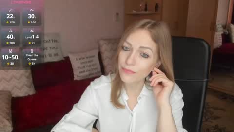 sirenasilk online show from April 22, 9:44 am