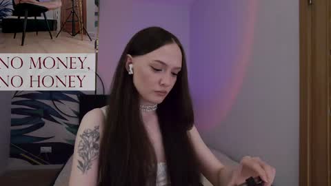 Snapshot of sirenaswhisper chatting on May 13, 5:32 pm Goddess Sirena online show from May 13, 5:32 pm