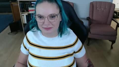 Snapshot of sireneserpens chatting on January 24, 1:56 am Sirene Serpens online show from January 24, 1:56 am