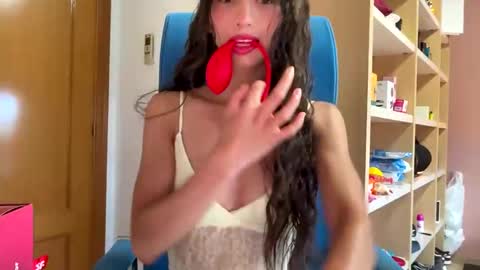 Sirens foxx online show from June 6, 6:34 pm