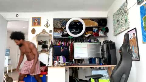 siriss_boyrag online show from April 9, 1:49 pm