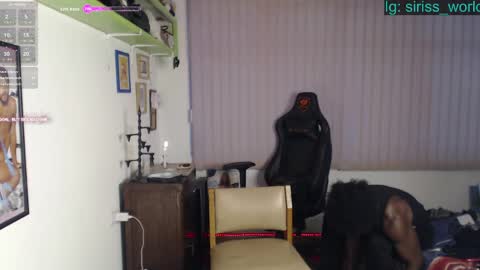 Snapshot of siriss_boyrag chatting on April 22, 10:55 pm siriss_boyrag online show from April 22, 10:55 pm