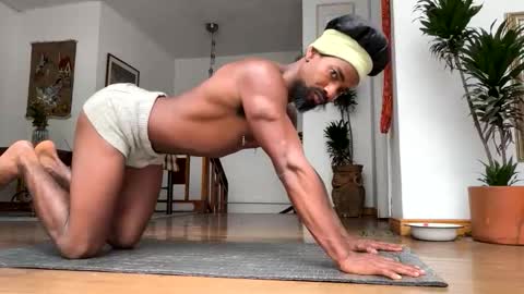 Snapshot of siriss_boyrag chatting on May 14, 12:56 pm siriss_boyrag online show from May 14, 12:56 pm