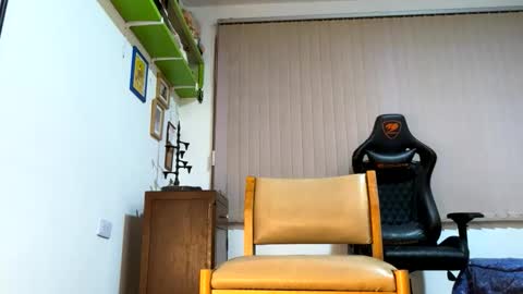 Snapshot of siriss_boyrag chatting on June 7, 1:10 am siriss_boyrag online show from June 7, 1:10 am