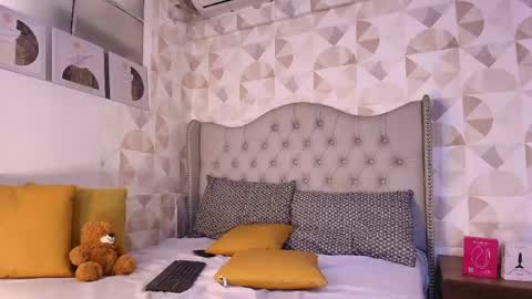 siriuss_collin online show from April 22, 2:40 pm