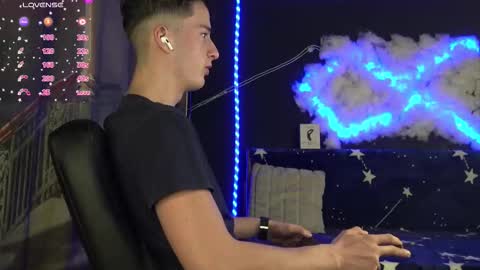 SirReedy online show from December 1, 3:55 am