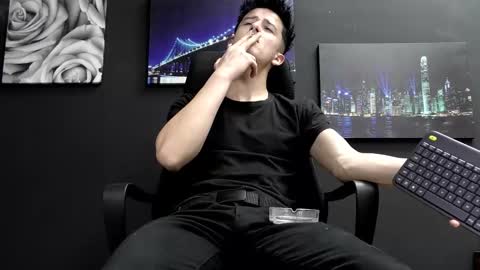 SirReedy online show from December 18, 9:59 am