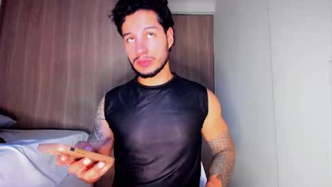 Snapshot of sirs_papi chatting on April 5, 4:42 am Call me papi online show from April 5, 4:42 am