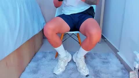 Snapshot of sirs_papi chatting on April 26, 8:28 pm Call me papi online show from April 26, 8:28 pm