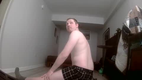 Snapshot of sirwally19er chatting on February 11, 10:59 am sirwally19er online show from February 11, 10:59 am