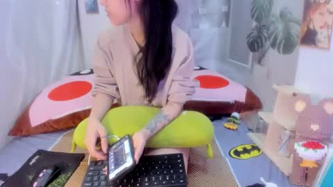 julila online show from November 24, 2:55 am