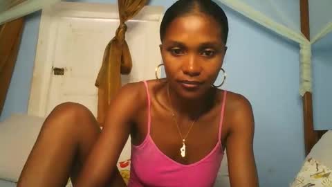 Sissi0325 online show from February 17, 6:32 am