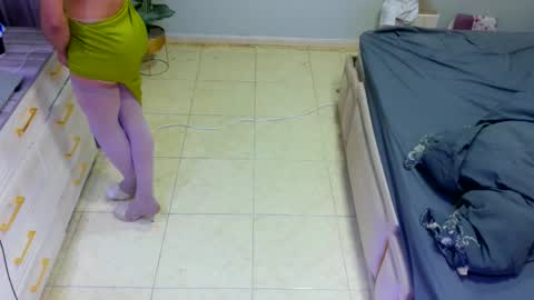 D i f a  Ana Arbeh shemale online show from December 3, 7:38 am