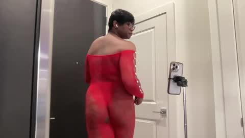 Sissyblkgoddess online show from March 21, 2:05 am