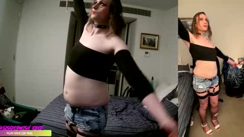 Snapshot of sissycdmish chatting on December 18, 2:45 pm SissyCDMish online show from December 18, 2:45 pm