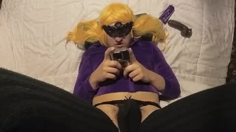 sissycumshooter420 online show from March 15, 8:20 am