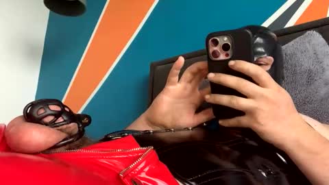 sissyflynn online show from April 16, 2:45 am