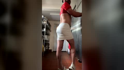 SissyMiles online show from May 25, 6:36 pm