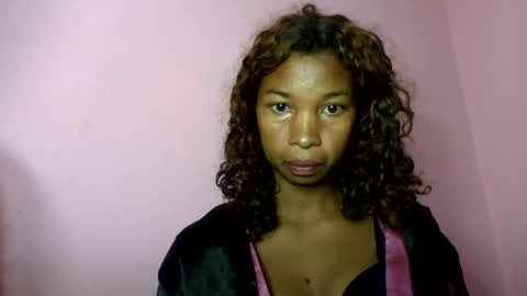 sisybelle online show from August 3, 9:37 am