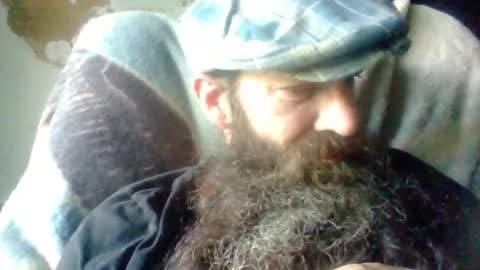 Snapshot of sitonmybeardxxx chatting on May 24, 7:19 pm sitonmybeardxxx online show from May 24, 7:19 pm