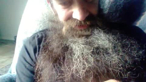 Snapshot of sitonmybeardxxx chatting on May 29, 7:34 pm sitonmybeardxxx online show from May 29, 7:34 pm