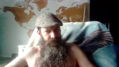 Snapshot of sitonmybeardxxx chatting on June 7, 7:28 pm sitonmybeardxxx online show from June 7, 7:28 pm