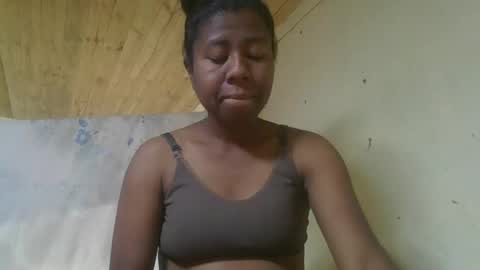 Snapshot of sitraka93 chatting on October 15, 6:46 am Sitraka online show from October 15, 6:46 am