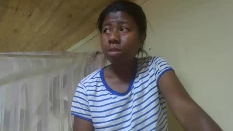 Snapshot of sitraka93 chatting on October 22, 7:13 pm Sitraka online show from October 22, 7:13 pm