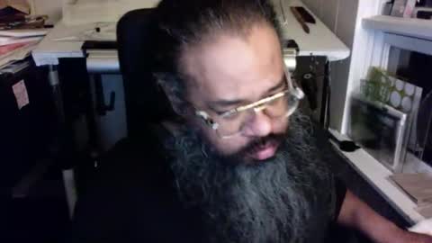 Snapshot of siyah_sakal chatting on December 17, 11:06 am siyah_sakal online show from December 17, 11:06 am