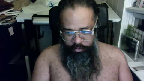 Snapshot of siyah_sakal chatting on March 11, 10:29 am siyah_sakal online show from March 11, 10:29 am