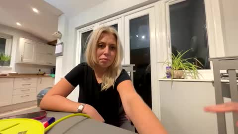 Doubleg online show from October 26, 1:00 am