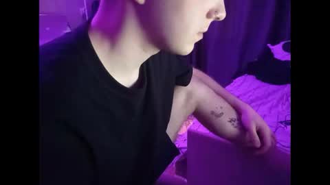 SizzleOzzy online show from April 25, 1:41 pm