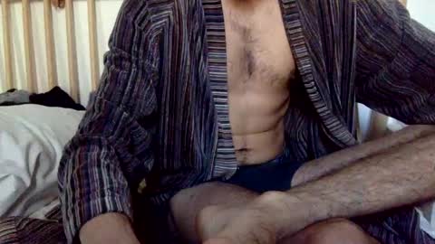 Snapshot of sk1nnybutth1ck chatting on January 23, 12:19 pm Faroukh online show from January 23, 12:19 pm