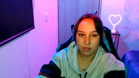 Alice online show from April 28, 2:49 am