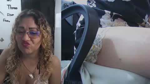 Snapshot of skarleth_diaz chatting on July 22, 4:48 am SKARLETH online show from July 22, 4:48 am