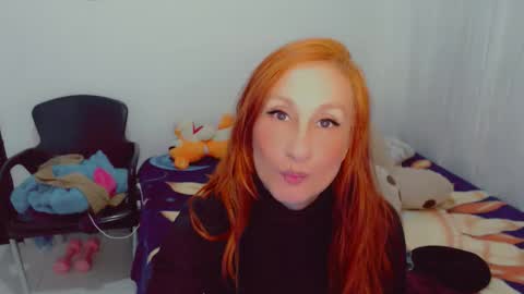 Snapshot of skarlett2072 chatting on November 6, 11:04 pm Arlett online show from November 6, 11:04 pm