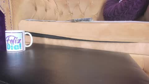 skarlettbarnes online show from May 11, 12:00 pm