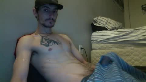 Snapshot of skaterpunk_1992 chatting on June 20, 7:33 am skaterpunk_1992 online show from June 20, 7:33 am