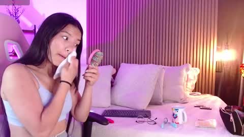 Skay  online show from November 1, 3:03 pm