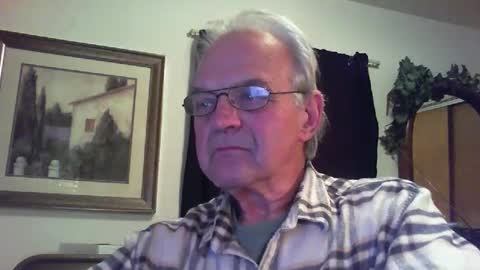 skeeeziks online show from May 1, 1:32 am