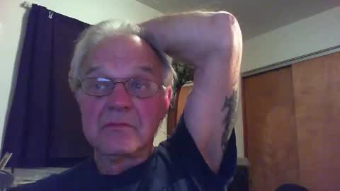 skeeeziks online show from May 3, 2:06 am