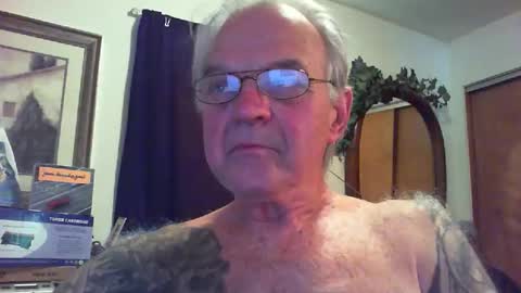 skeeeziks online show from May 16, 6:07 pm
