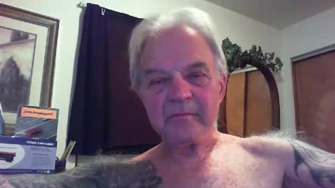 skeeeziks online show from May 19, 1:44 am